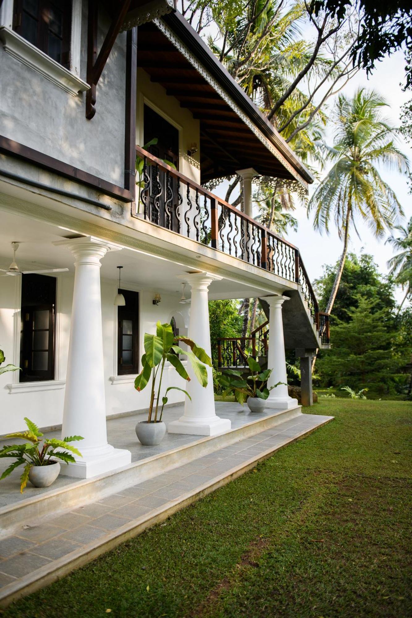 Roots Retreat Hotel Unawatuna Exterior photo