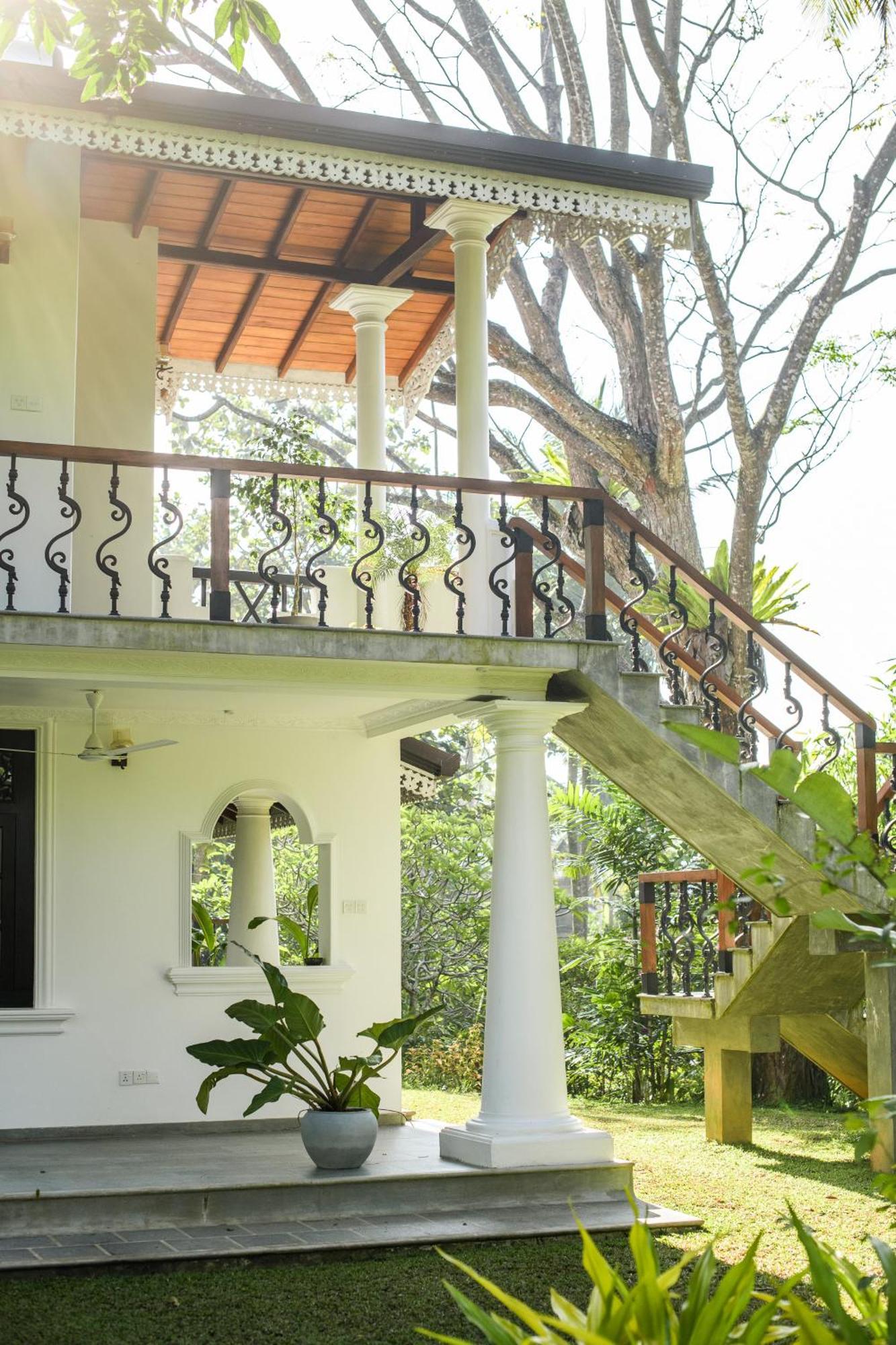 Roots Retreat Hotel Unawatuna Exterior photo